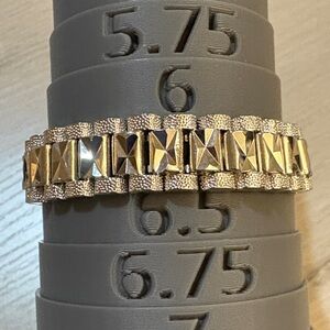 Gold plated Geometric Bracelet 6.25"